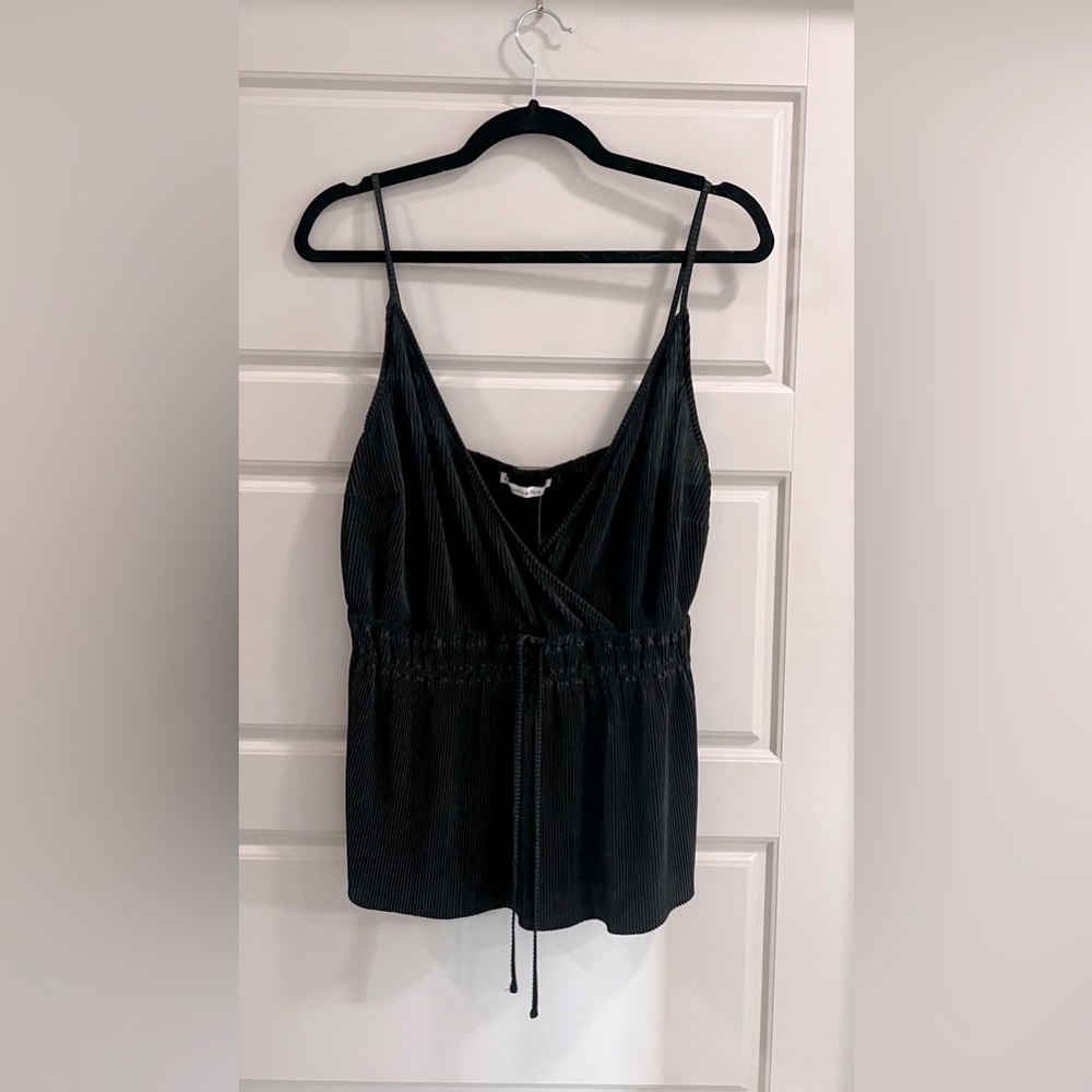 Abercrombie Plisse Cami Size L in Black NWT